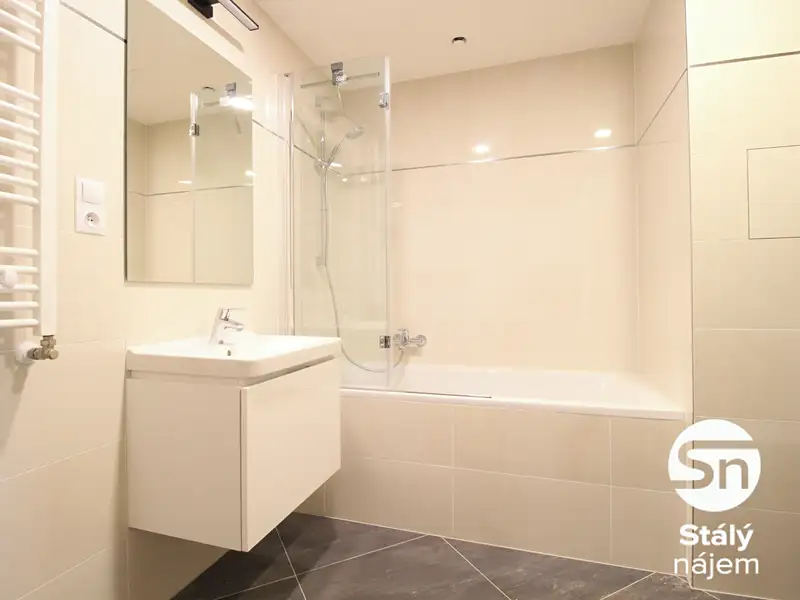 Pronájem bytu 2+kk 55 m², Praha – náhled fotky 2
