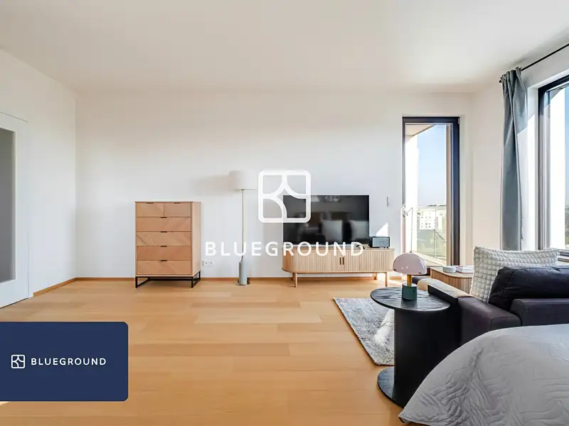 Pronájem bytu 1+kk 43 m², Praha – náhled fotky 2