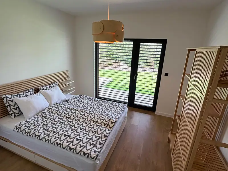 Pronájem rodinného domu 110 m², pozemek 300 m², Karlovy Vary – náhled fotky 2