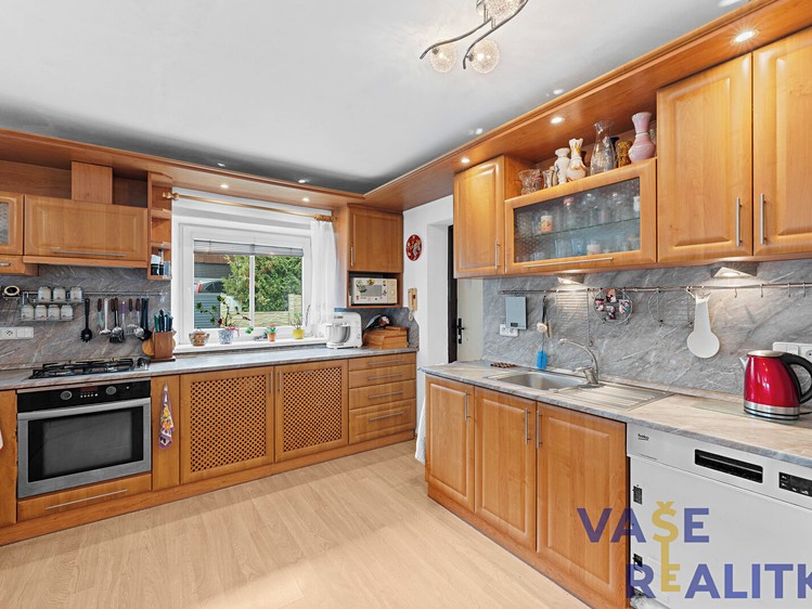 Haus zum Kauf, 217 m² (2 von 23)