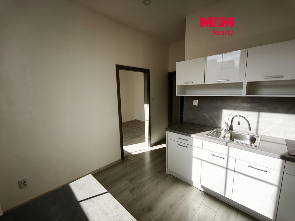 Pronájem bytu 1+1 28 m², Frýdek-Místek – fotka 1 z 3