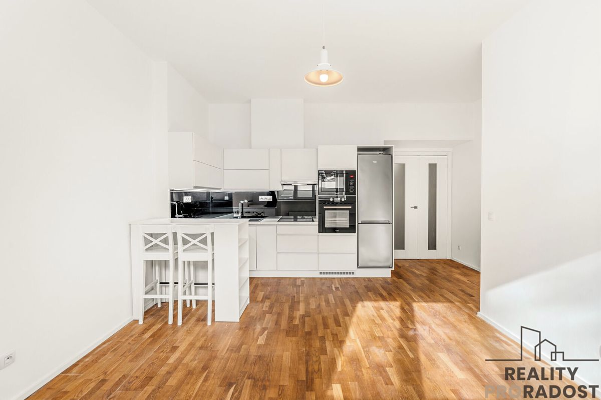 Pronájem bytu 2+kk 64 m², Praha – fotka 1 z 3