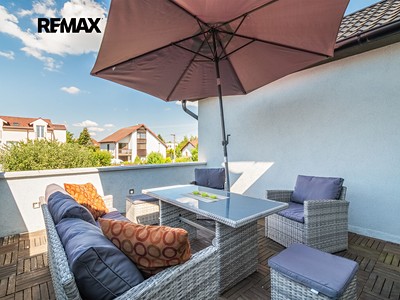 Prodej domu, 214 m² (2 z 22)