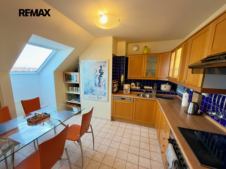 Pronájem bytu 4+kk, 94 m² (5 z 20)