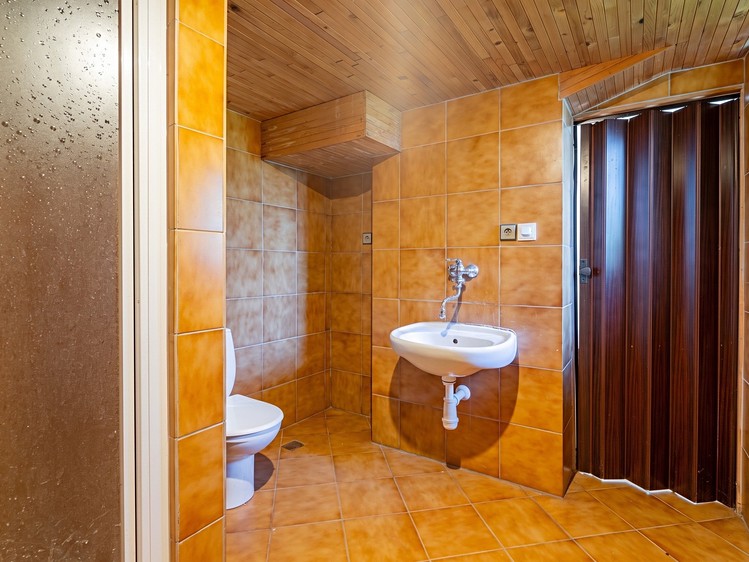 Prodej komerčního prostoru, 476 m² (10 z 31)