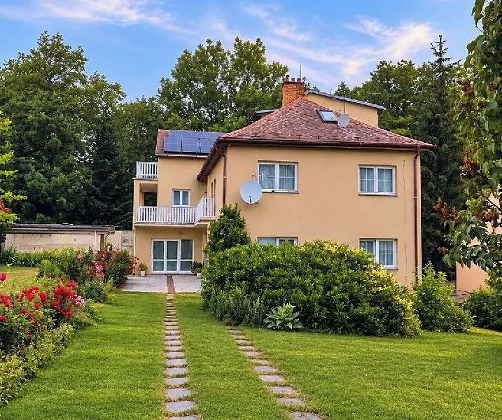 Pronájem specifického typu nemovitosti 15 m², Praha – náhled fotky 1