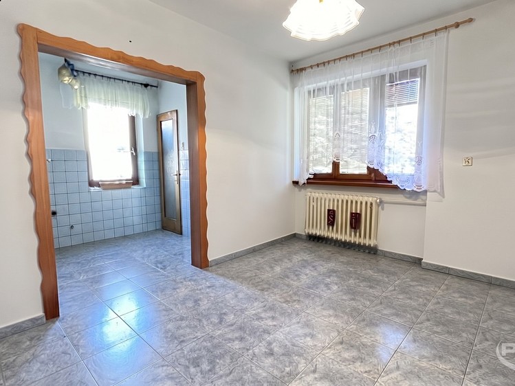 Prodej domu, 230 m² (2 z 13)