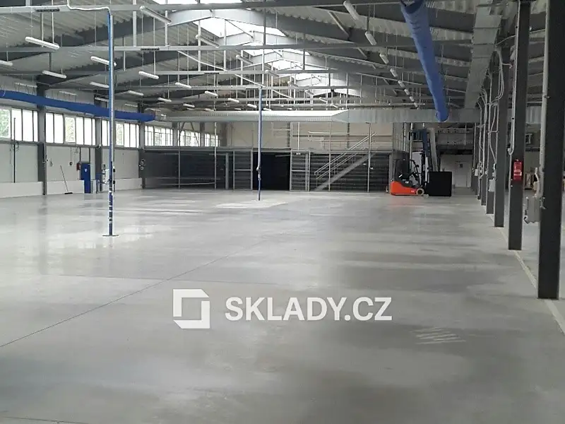 Prodej skladového prostoru 4357 m², Višňová – náhled fotky 2