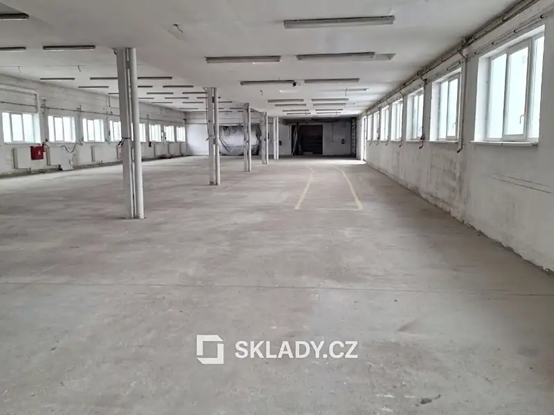 Pronájem skladového prostoru 800 m², Karlovy Vary – náhled fotky 1