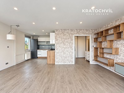 Pronájem bytu 3+kk, 74 m² (2 z 28)