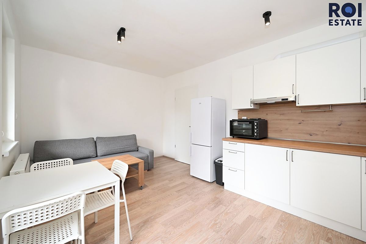 Pronájem bytu 1+kk 24 m², Unhošť – fotka 1 z 3