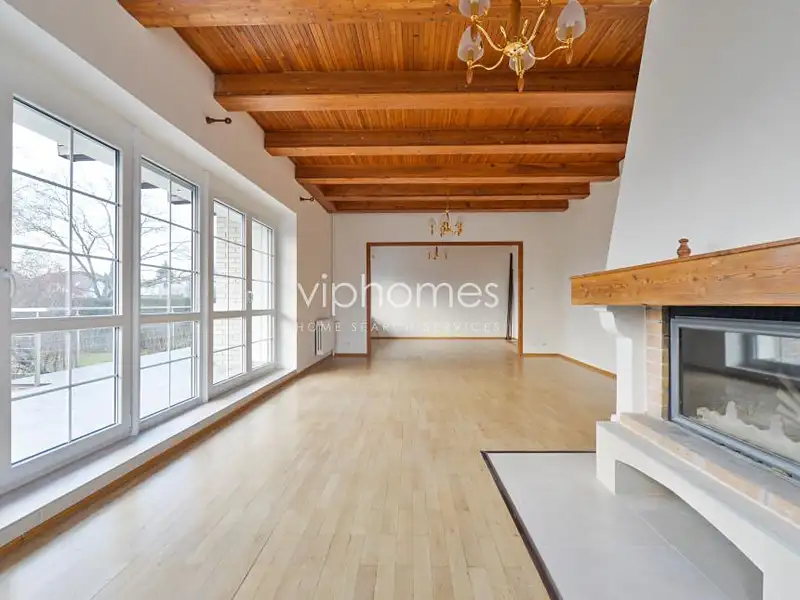 Pronájem vily 350 m², pozemek 745 m², Průhonice – náhled fotky 1