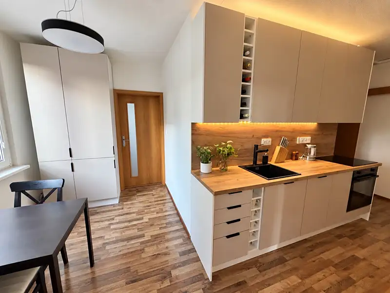 Prodej bytu 3+1 70 m², Třebíč – náhled fotky 1