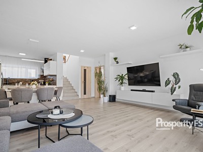 Будинок на продаж, 176 м² (2 з 32)