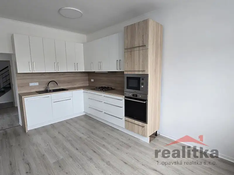 Prodej rodinného domu 150 m², pozemek 676 m², Štěpánkovice – náhled fotky 2