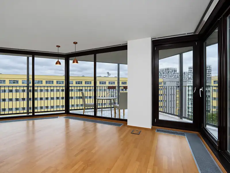 Prodej bytu 2+kk 77 m², Praha – náhled fotky 1