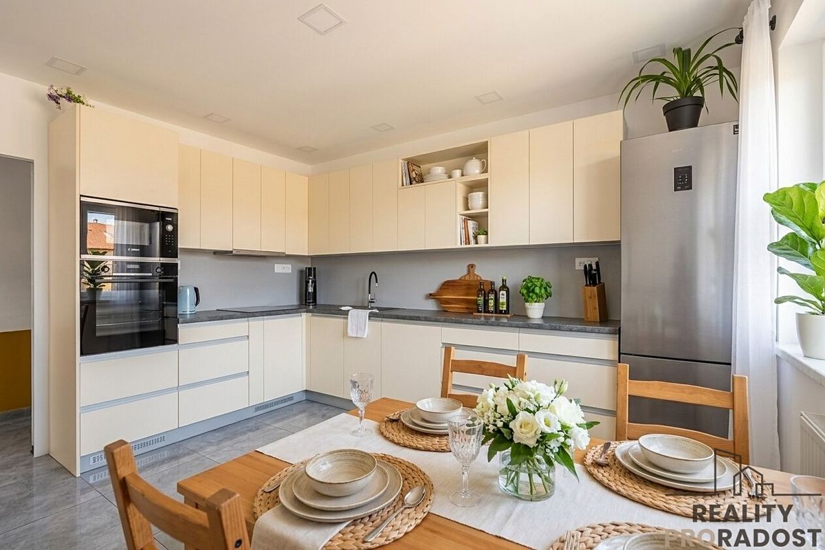 Prodej rodinného domu 99 m², pozemek 651 m², Kojátky – fotka 1 z 3