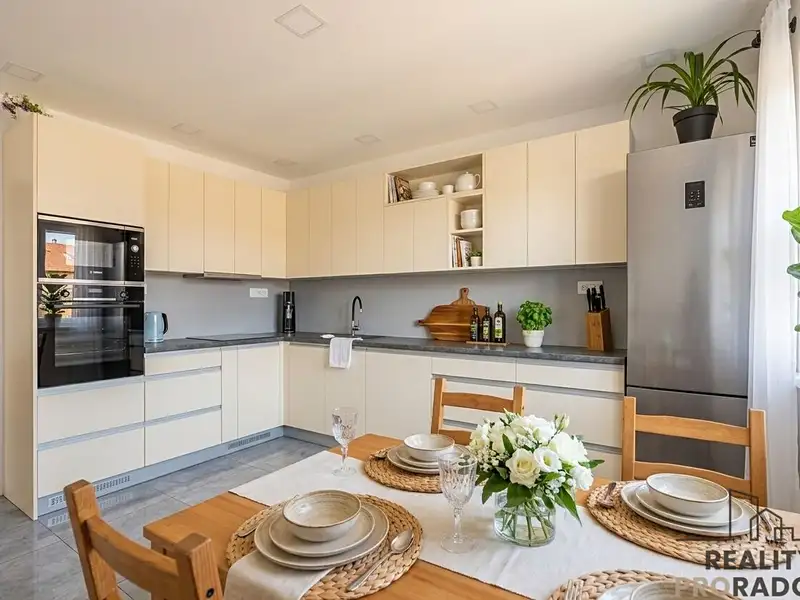 Prodej rodinného domu 99 m², pozemek 651 m², Kojátky – náhled fotky 1