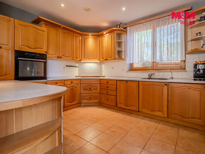 Prodej rodinného domu 248 m², pozemek 1765 m², Stará Ves nad Ondřejnicí – náhled fotky 2