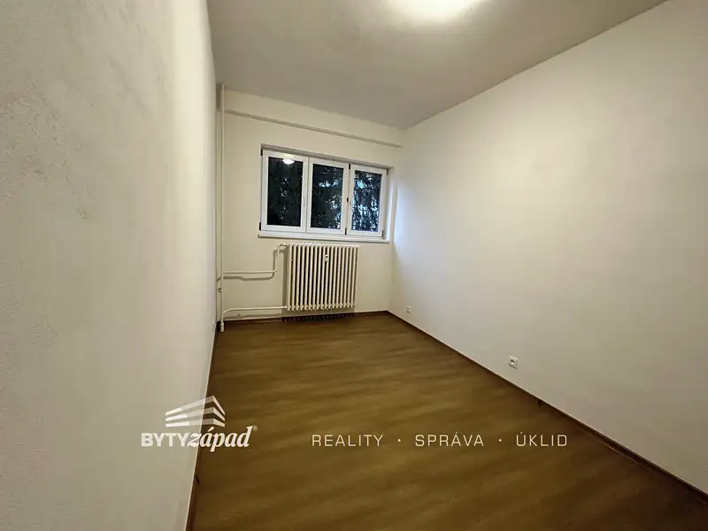 Pronájem bytu 2+kk 54 m², Strašice – náhled fotky 3