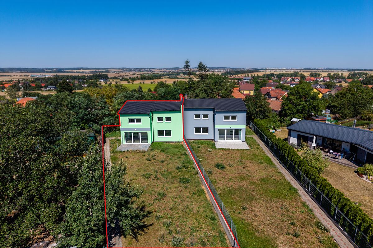 Prodej rodinného domu 170 m², pozemek 756 m², Červený Újezd – fotka 1 z 3