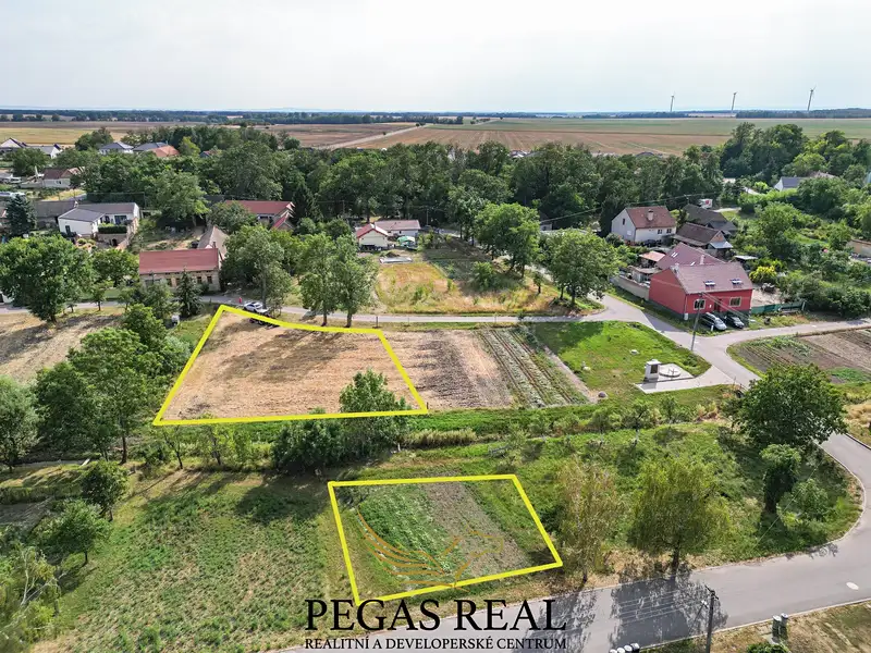 Prodej stavebního pozemku 1615 m², Litobratřice – náhled fotky 2