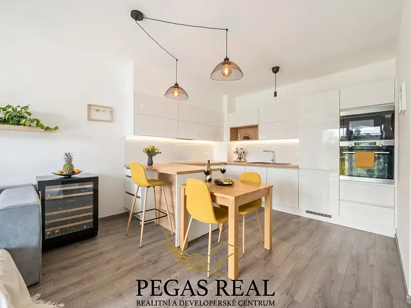 Pronájem bytu 2+kk 53 m², Brno – náhled fotky 1