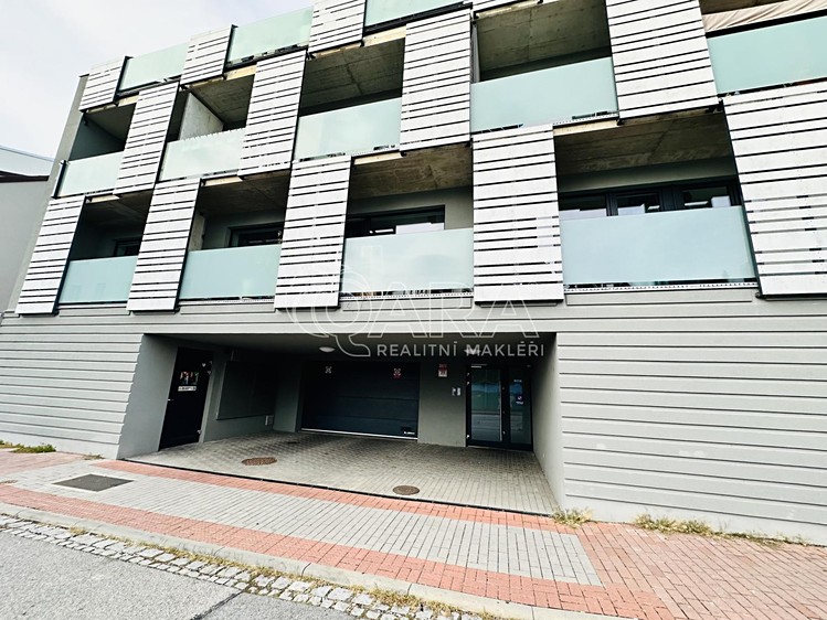 Pronájem bytu 2+kk, 80 m² (9 z 26)
