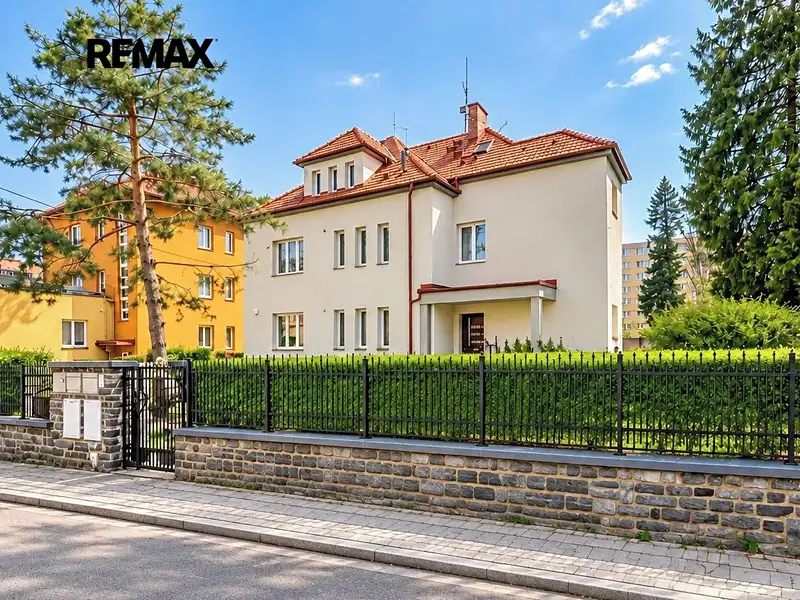 Pronájem bytu 3+kk 74 m², Kolín – náhled fotky 1