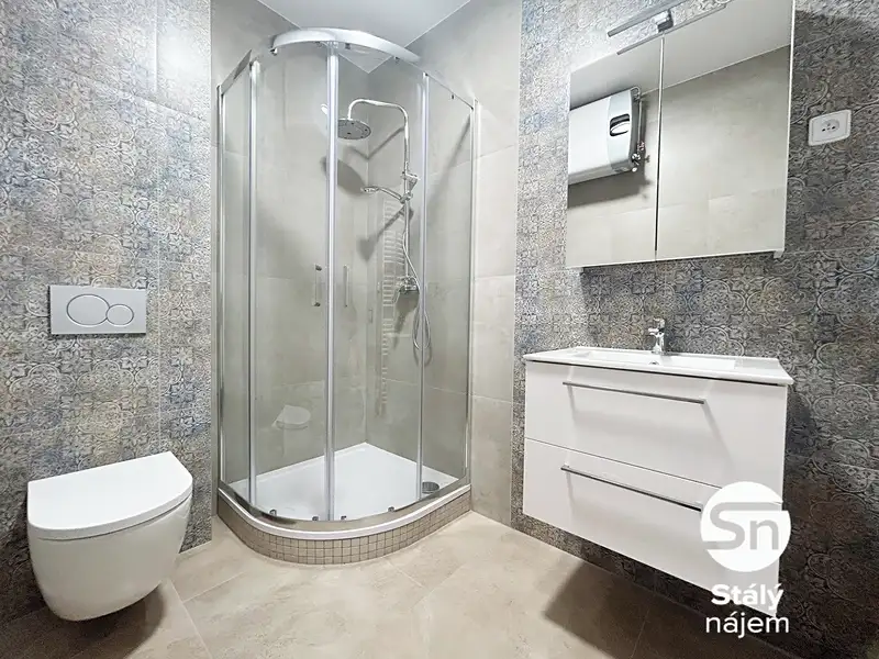 Pronájem bytu 1+kk 34 m², Praha – náhled fotky 2