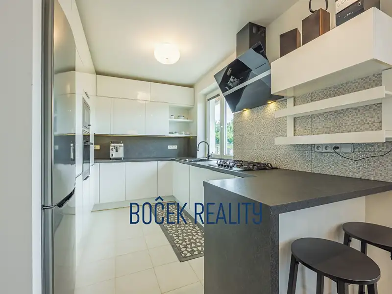 Prodej rodinného domu 116 m², pozemek 1032 m², Hostomice – náhled fotky 2