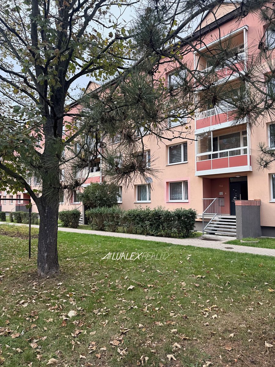 Pronájem bytu 3+1 64 m², Bílina – fotka 1 z 3