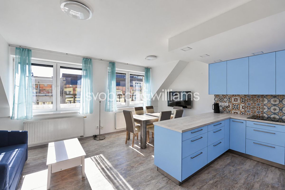 Pronájem bytu 4+kk 102 m²