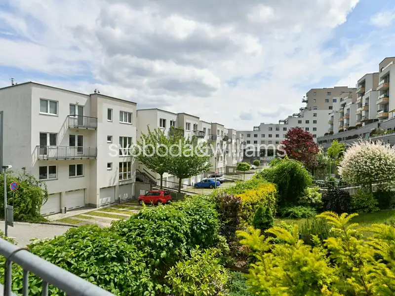 Pronájem bytu 2+kk 57 m², Praha – náhled fotky 2