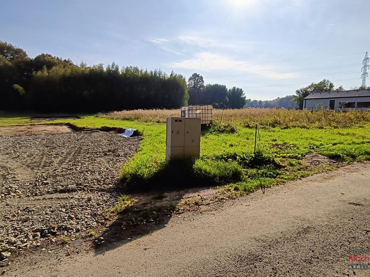 Prodej pozemku, 1 636 m² (1 z 16)