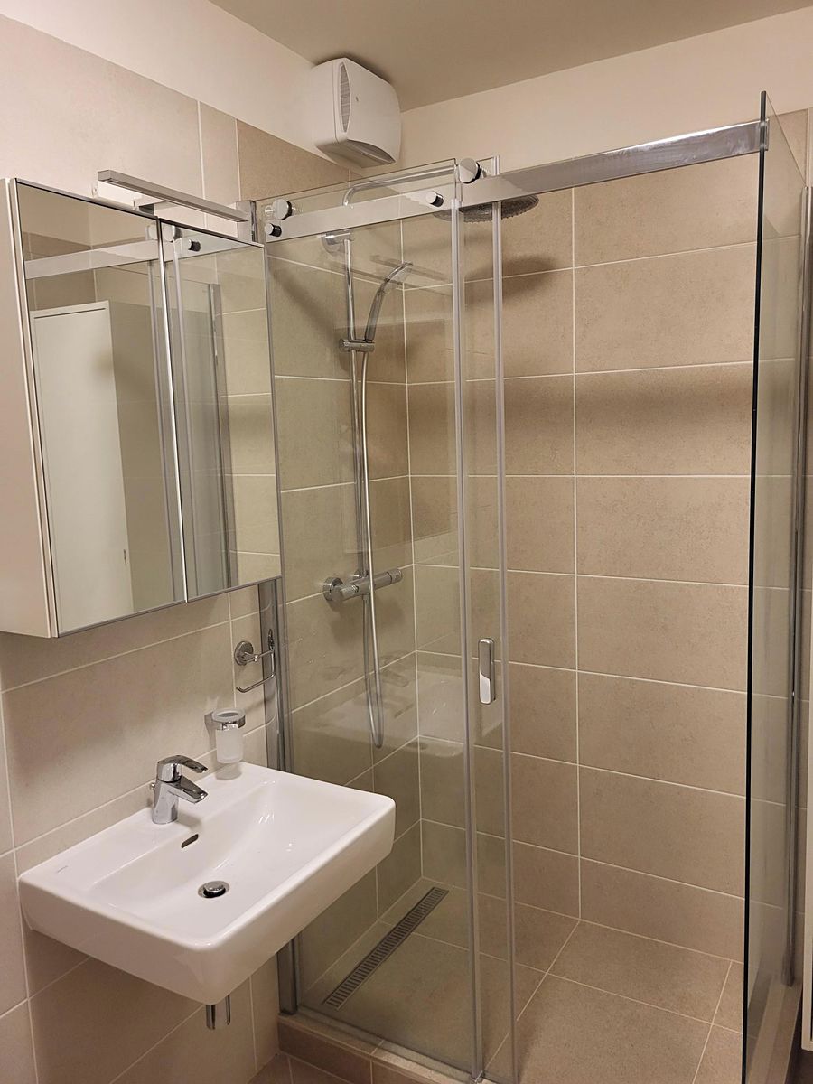 Pronájem bytu 2+kk 52 m² – fotografie 3