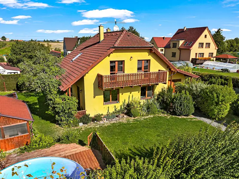 Prodej rodinného domu 209 m², pozemek 1074 m², Libějice – náhled fotky 1