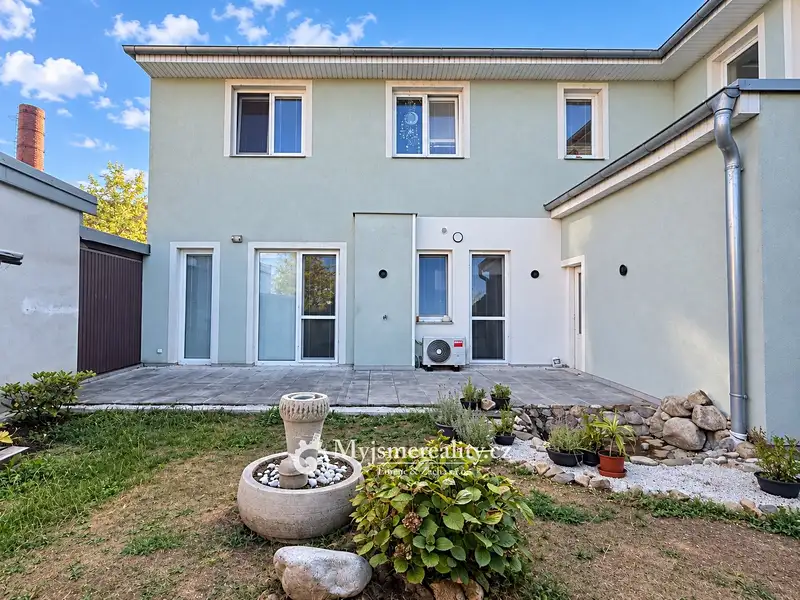 Prodej bytu 2+kk 60 m², Znojmo – náhled fotky 1