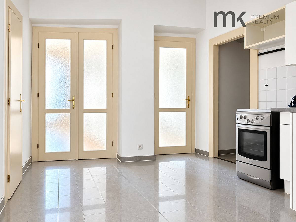 Prodej bytu 3+1 84 m², Praha – fotka 1 z 3