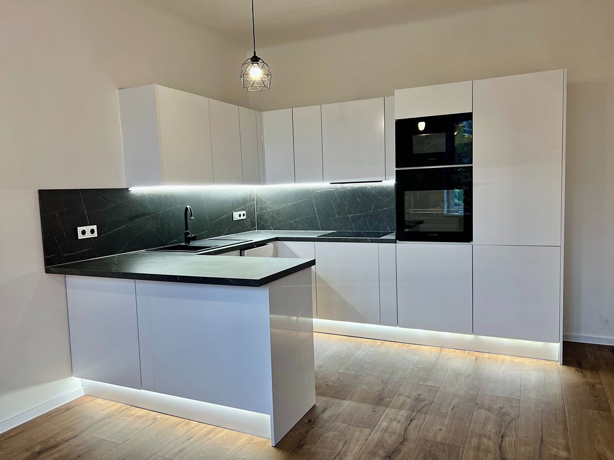 Prodej bytu 2+kk 50 m², Praha – fotka 1 z 3