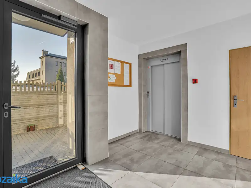 Pronájem bytu 1+kk 29 m², Lanškroun – náhled fotky 3