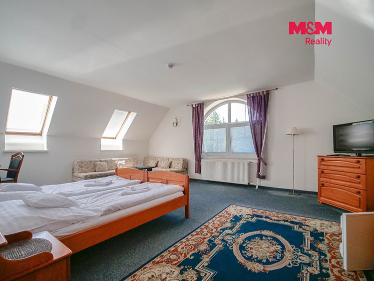 Комерційне приміщення на продаж, 716 м² (28 з 30)