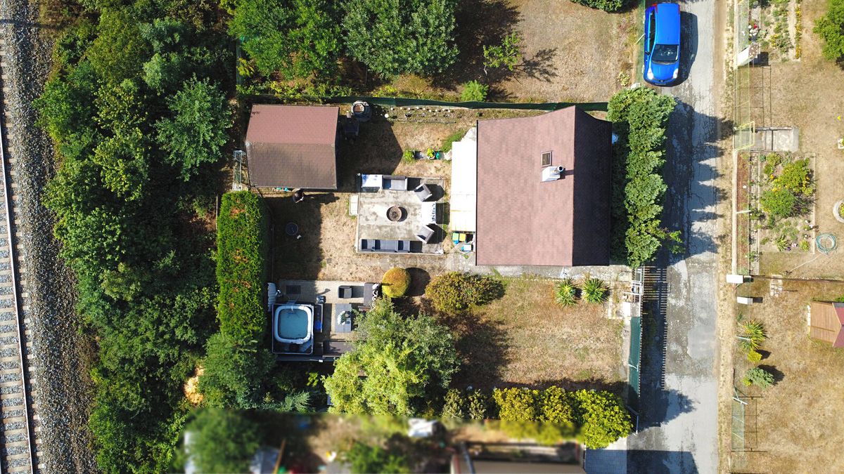 Prodej chaty 33 m², pozemek 320 m², Plzeň – fotka 1 z 3