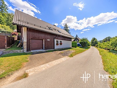 Haus zum Kauf, 277 m² (2 von 62)