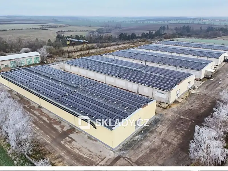 Pronájem skladového prostoru 1500 m², Martiněves – náhled fotky 1