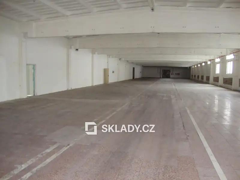 Pronájem skladového prostoru 1090 m², Strážnice – náhled fotky 1