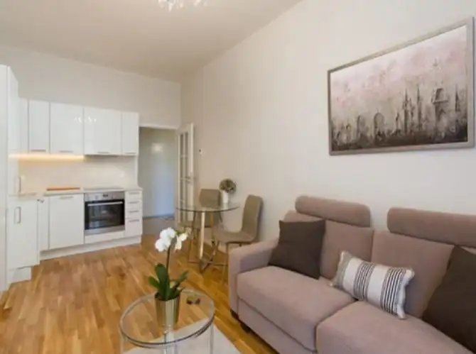 Pronájem bytu 2+kk 48 m², Praha – náhled fotky 2