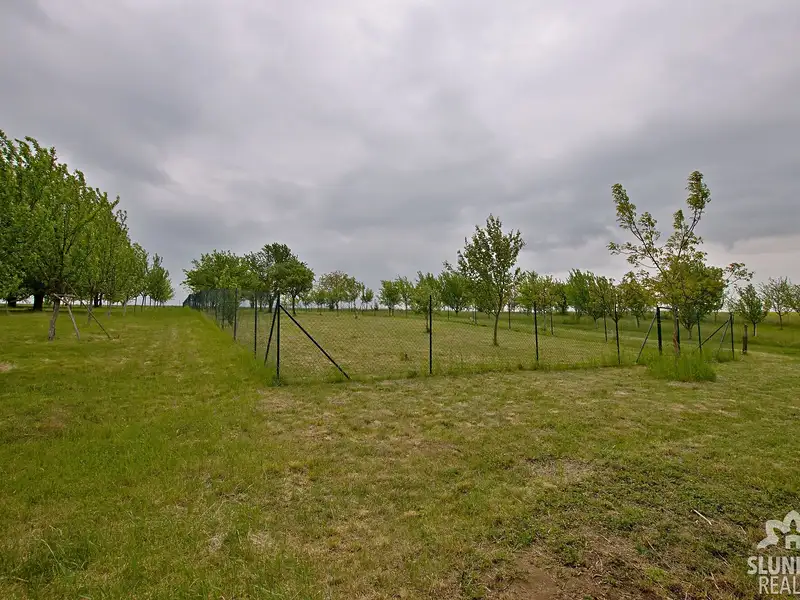 Prodej zahrady 1280 m², Kunovice – náhled fotky 2
