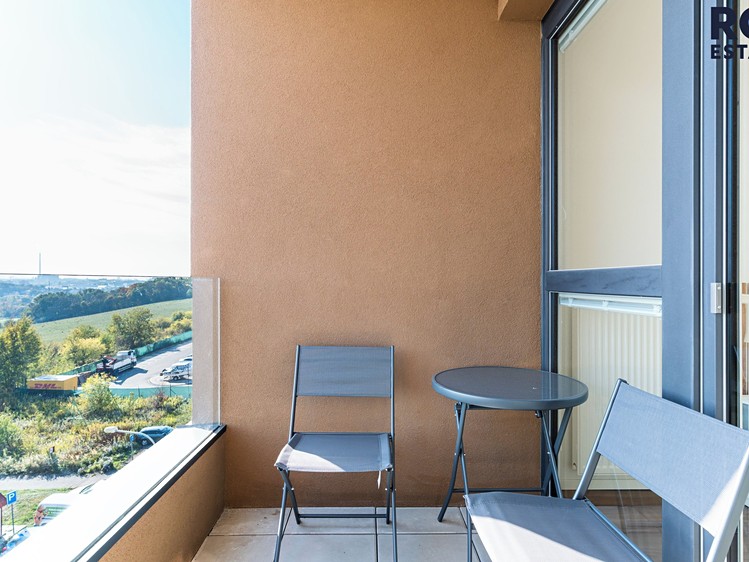 Pronájem bytu 1+kk, 35 m² (8 z 12)