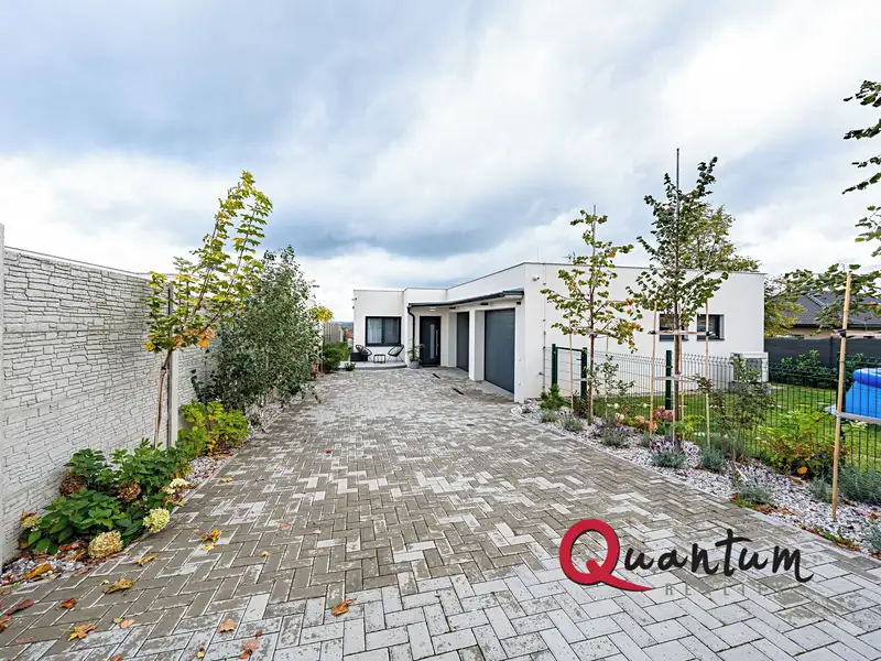 Prodej rodinného domu 244 m², pozemek 873 m², Divišov – náhled fotky 3